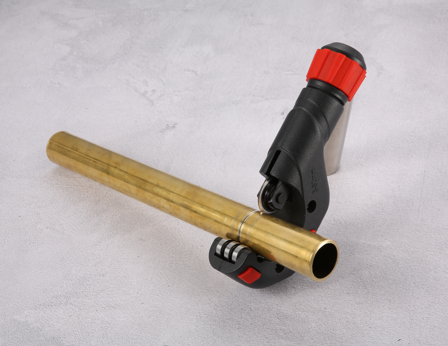 MECHCLAW Hand-Operated Pipe Cutters, Cuts 3/16" to 2" Copper, Iron, Aluminum & Stainless Steel Pipes, with Ball Bearing Rollers & Replaceable Alloy Blade