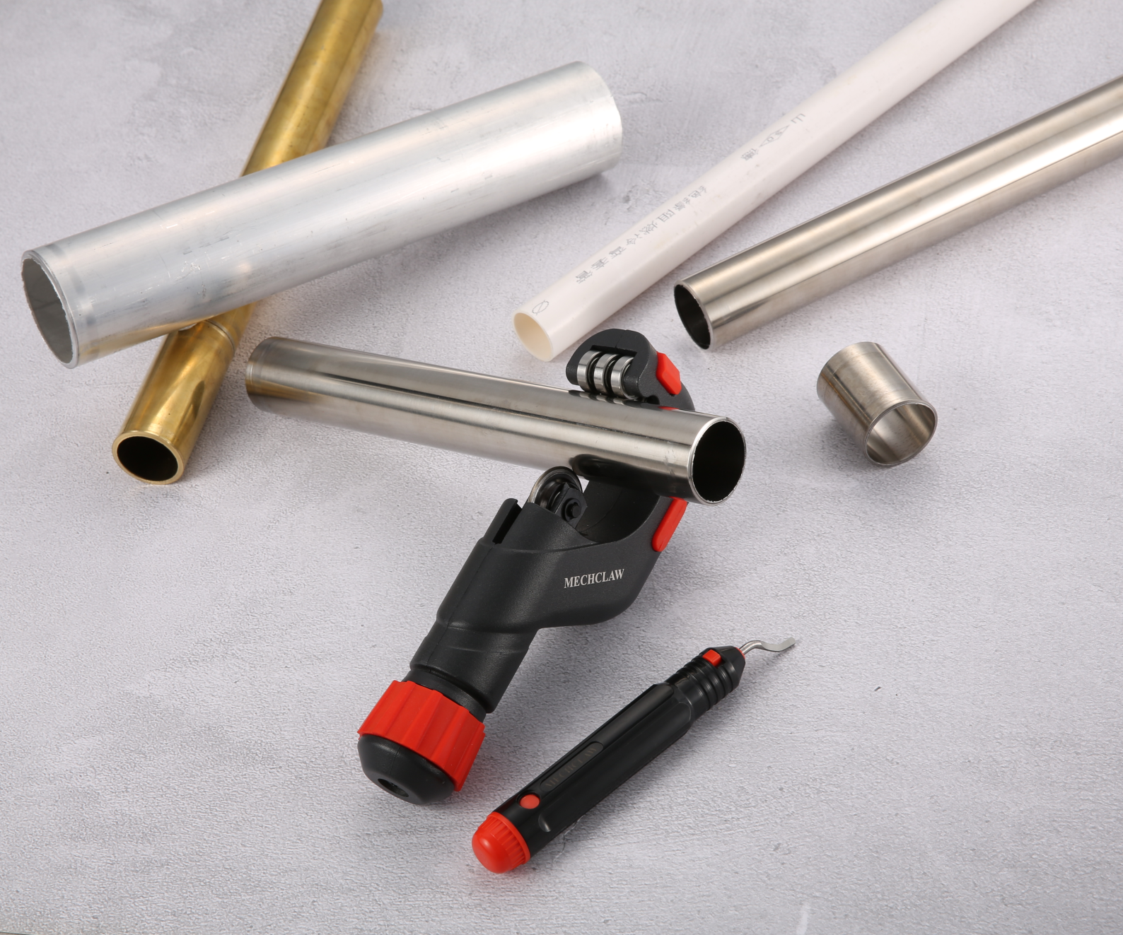 MECHCLAW Hand-Operated Pipe Cutters, Cuts 3/16" to 2" Copper, Iron, Aluminum & Stainless Steel Pipes, with Ball Bearing Rollers & Replaceable Alloy Blade